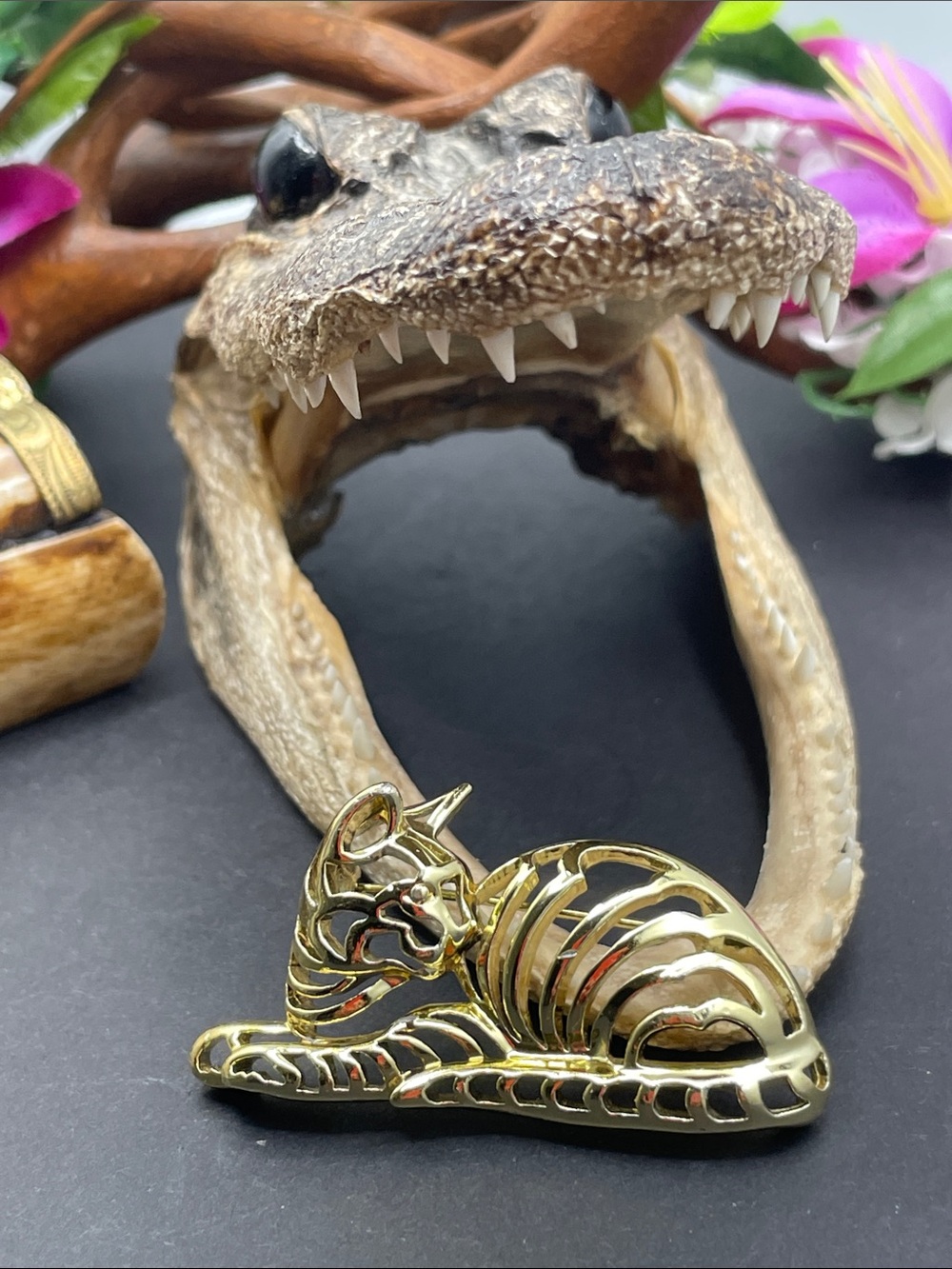 AJC cat brooch vintage